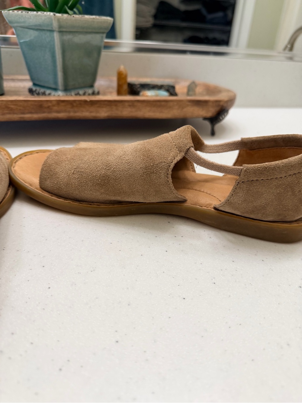 Born Cove Modern Sandals 8M Taupe Beige Leather Boho Comfort EUC - Picture 8 of 10